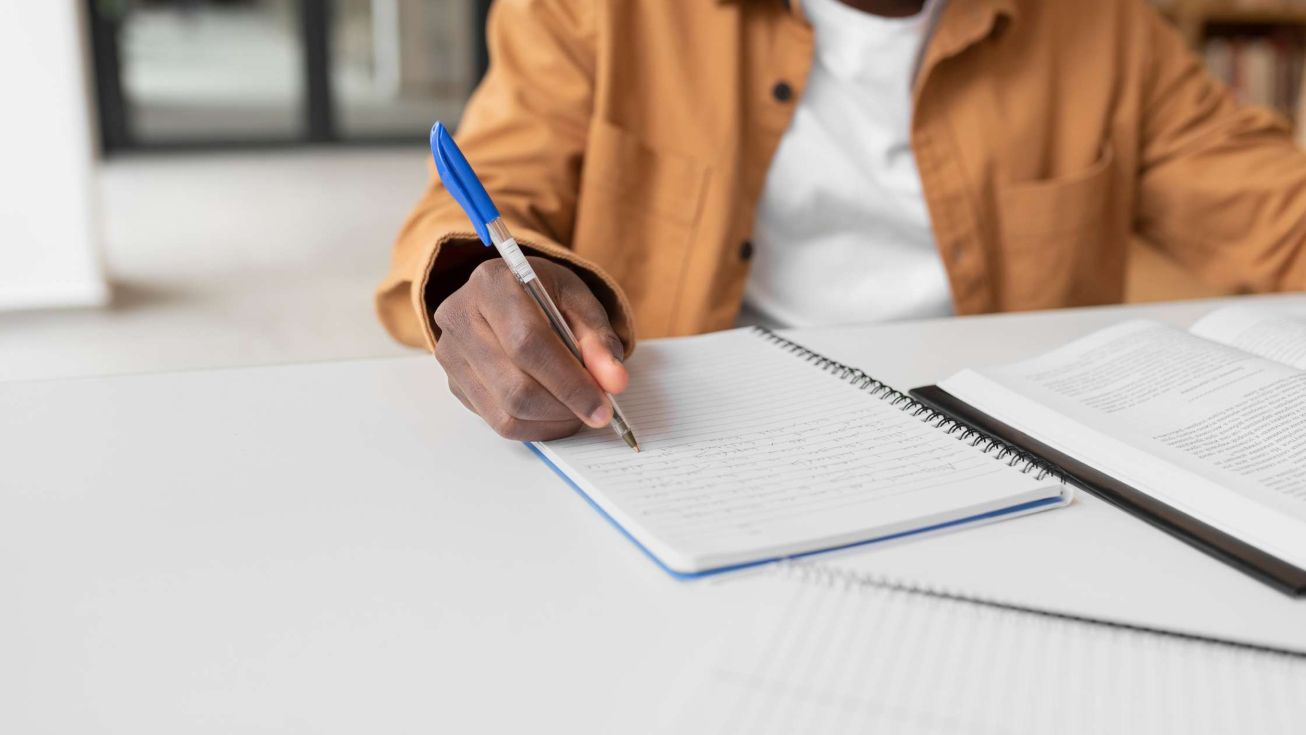 Step-by-Step Guide on How to Write a Strong Reference Letter for Study Abroad